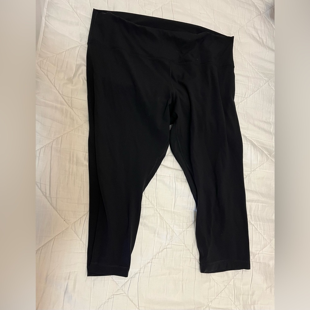 Black Lululemon Capris